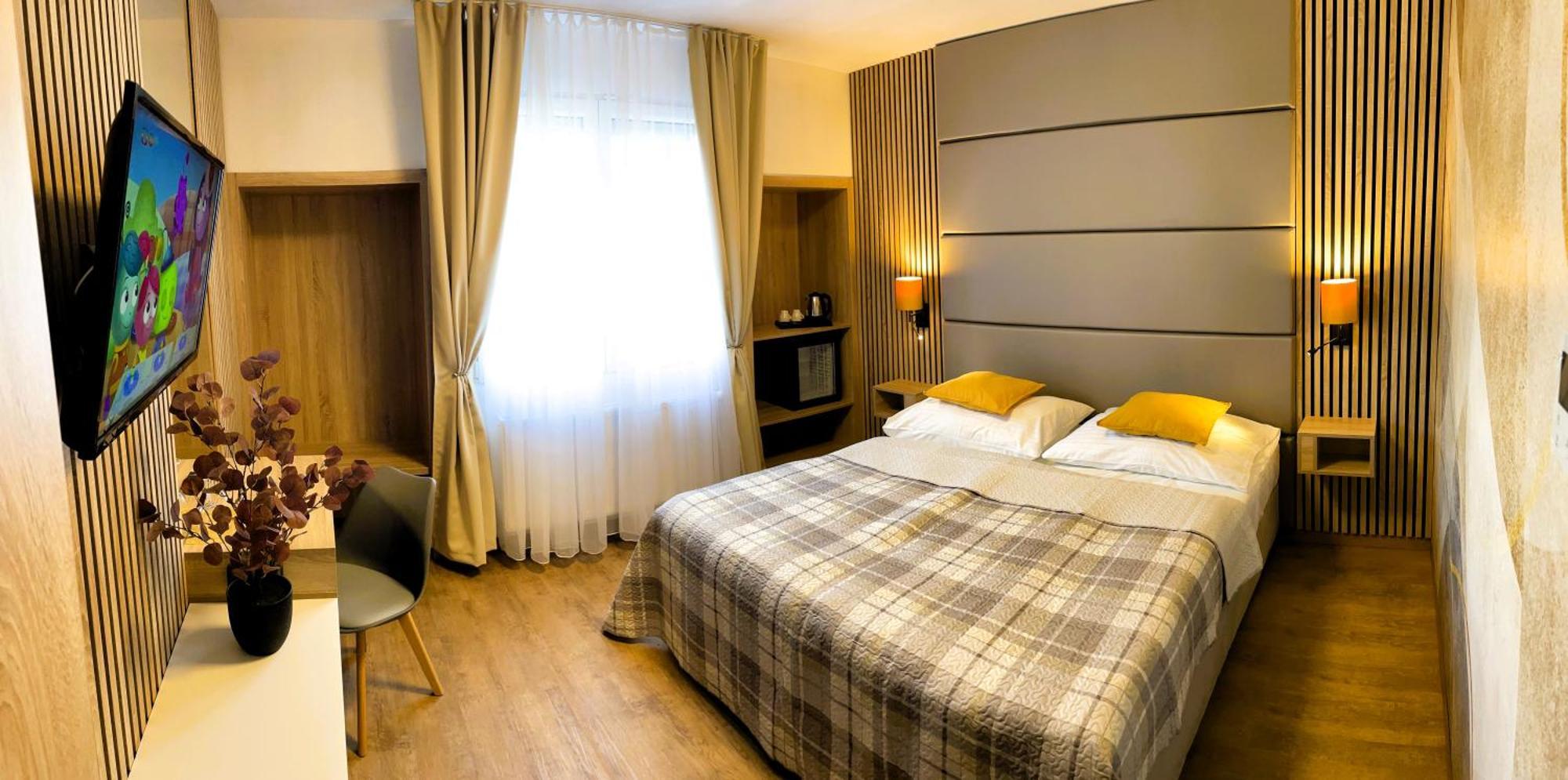 Benica Otel Benesov  Dış mekan fotoğraf