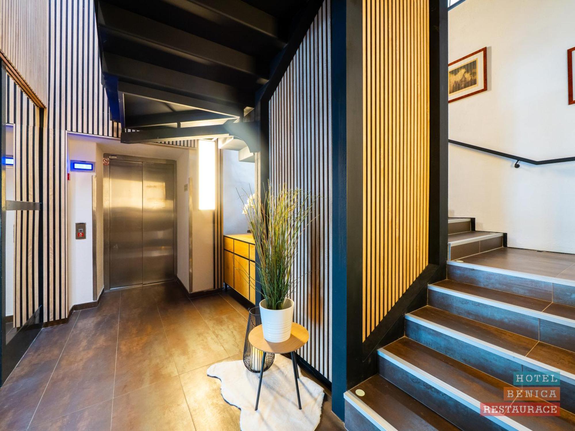Benica Otel Benesov  Dış mekan fotoğraf