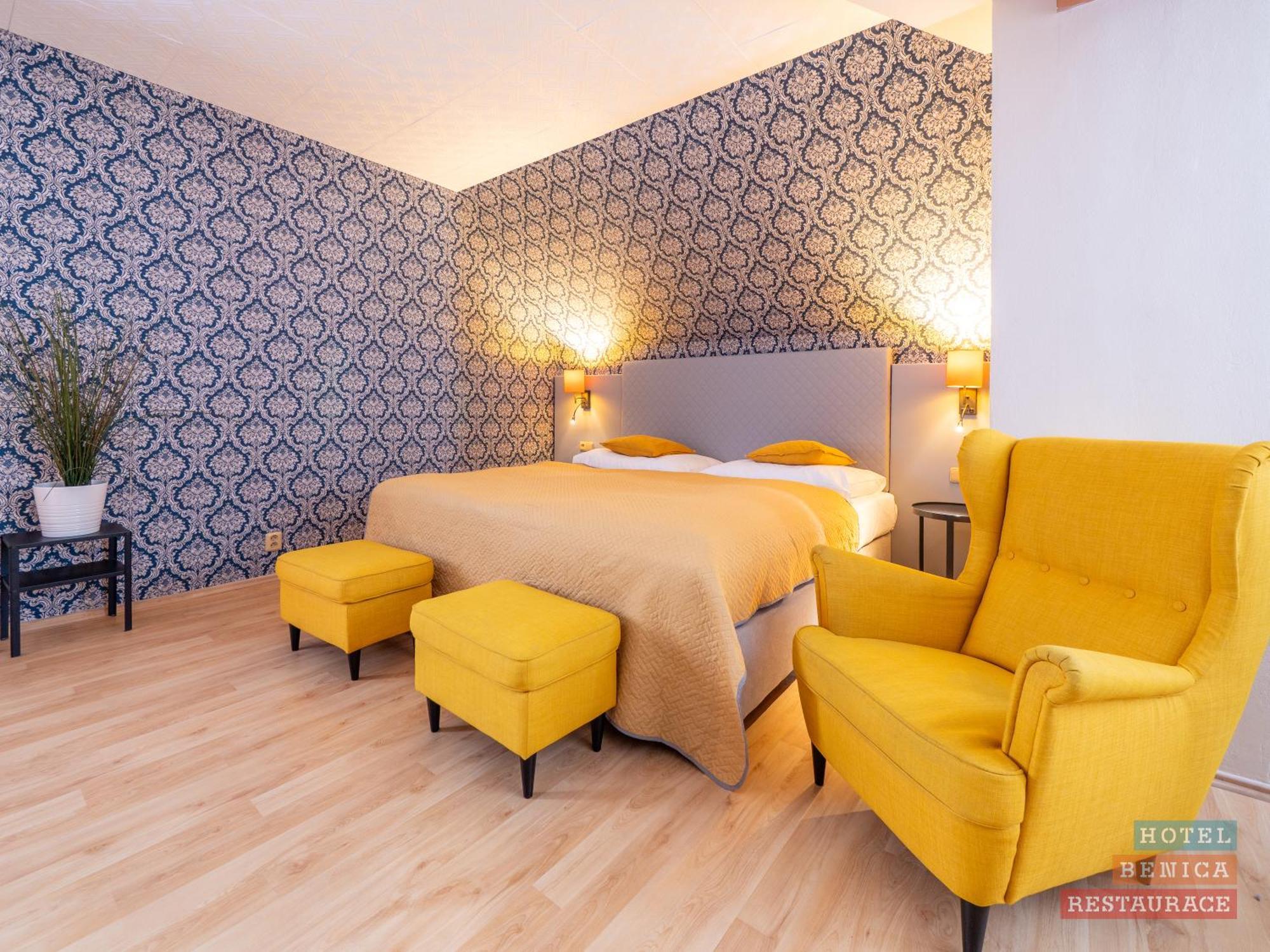 Benica Otel Benesov  Dış mekan fotoğraf