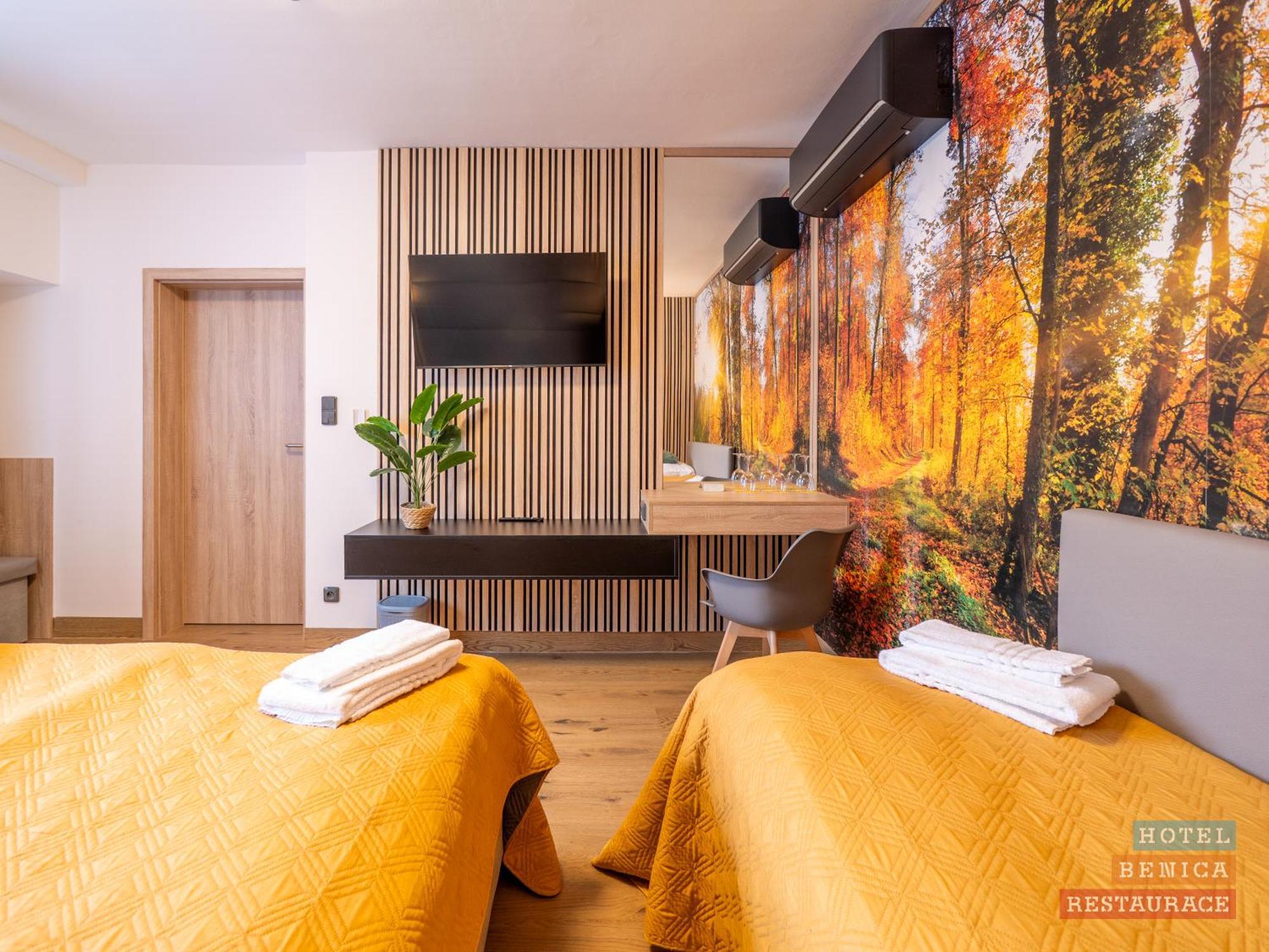 Benica Otel Benesov  Dış mekan fotoğraf