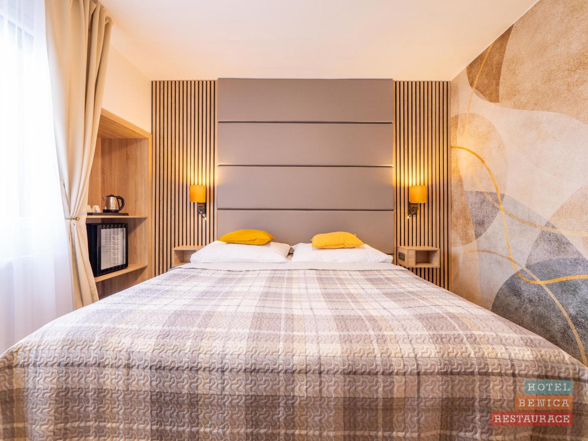 Benica Otel Benesov  Dış mekan fotoğraf