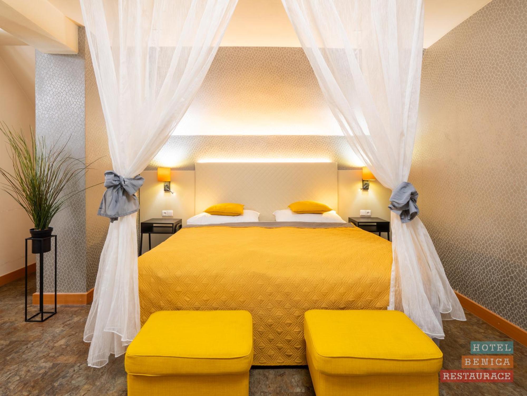 Benica Otel Benesov  Dış mekan fotoğraf