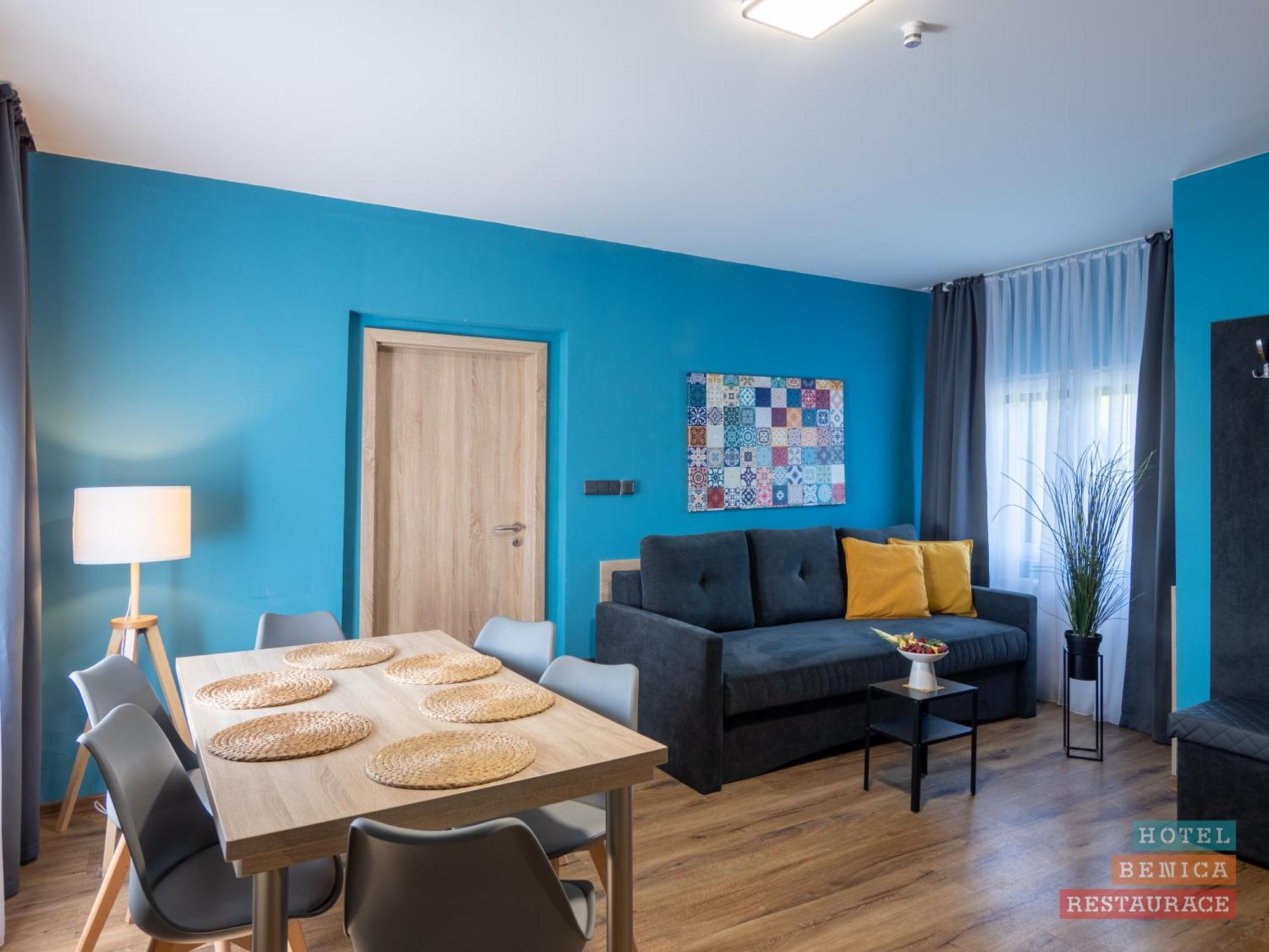 Benica Otel Benesov  Dış mekan fotoğraf