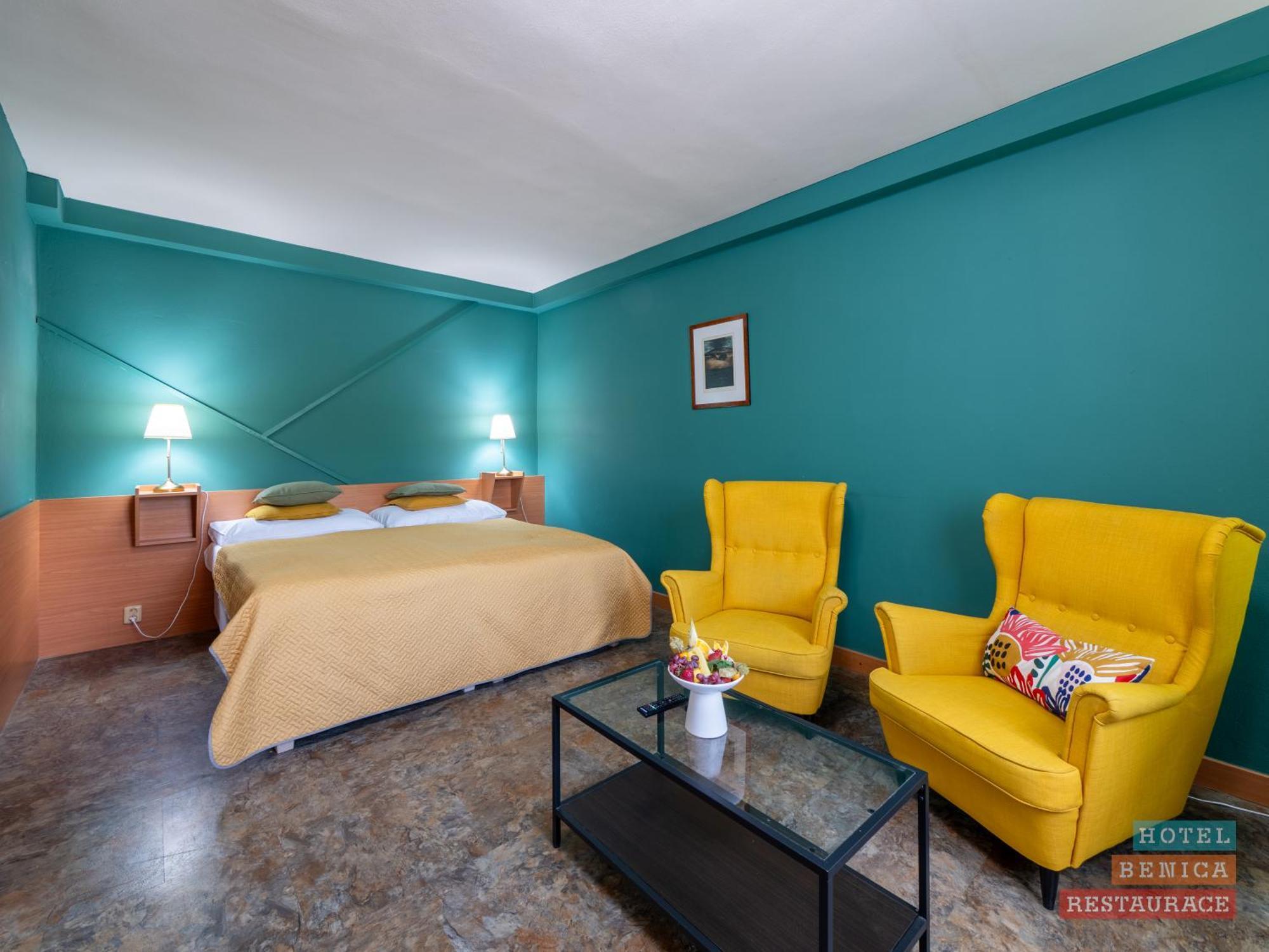 Benica Otel Benesov  Dış mekan fotoğraf