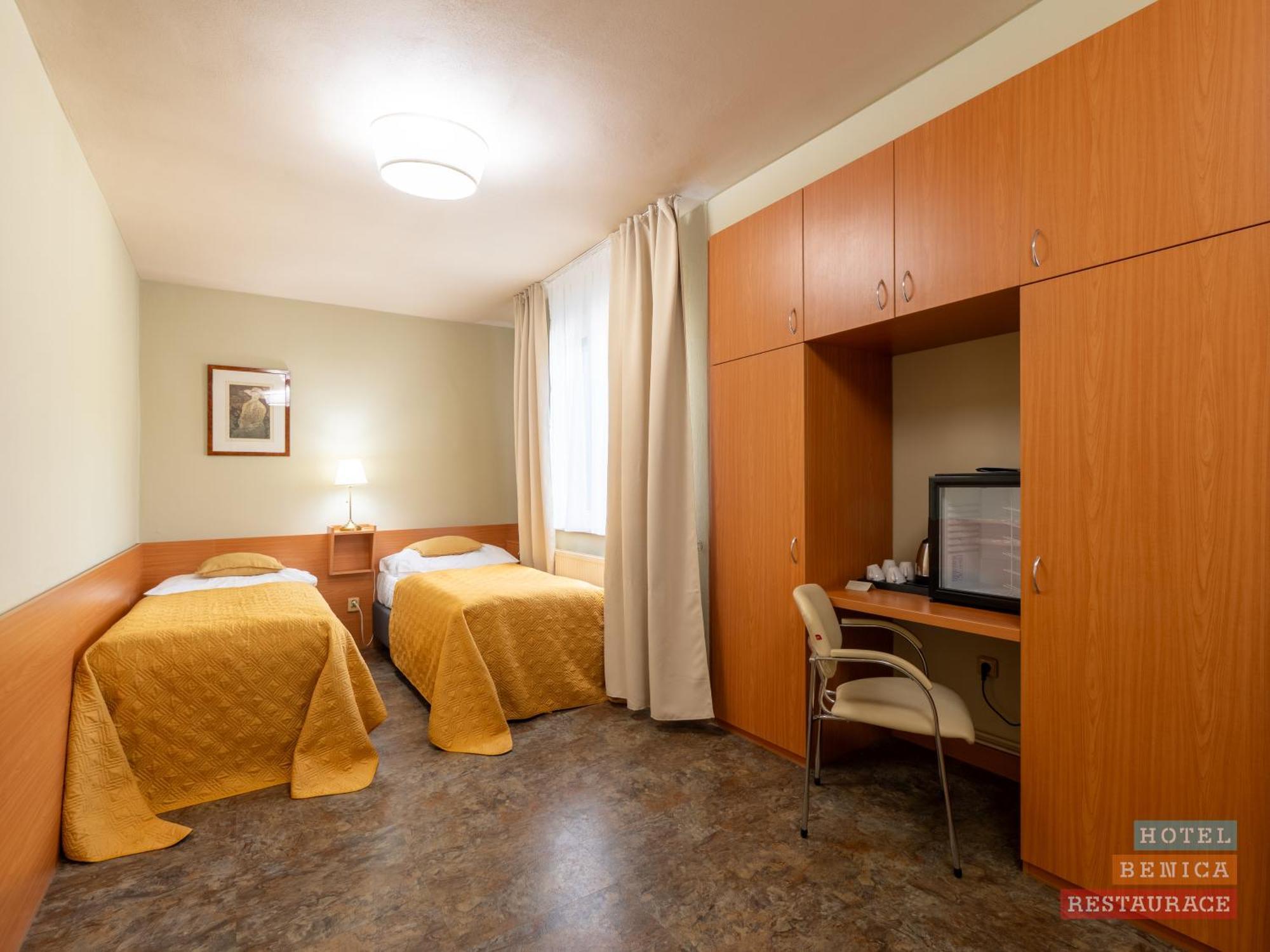 Benica Otel Benesov  Dış mekan fotoğraf